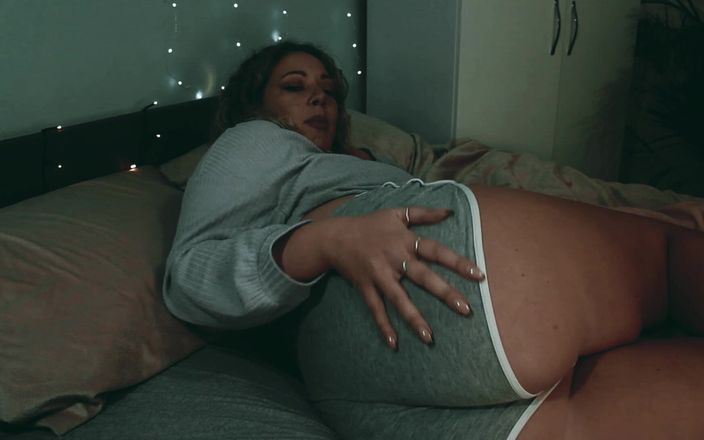 Sasha Curves: Šukání macechy v hotelovém pokoji