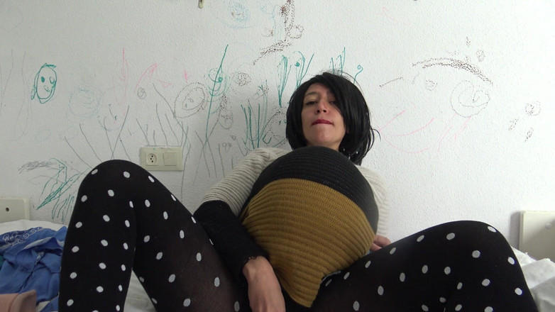 Stepmom Susan: 임신 중 이스탄불에서 남자를 만나고 싶어하는 싱글 E