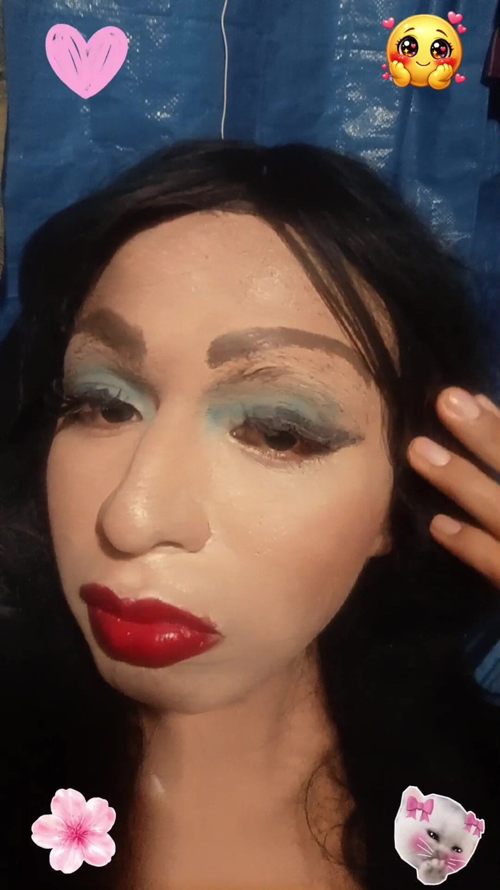 Valeria Carla: Transvestite on Camera Then Shows Their Butt.