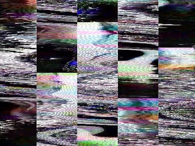 Planete Francaise: Twee hete babes uit Frankrijk delen een lange lul in...