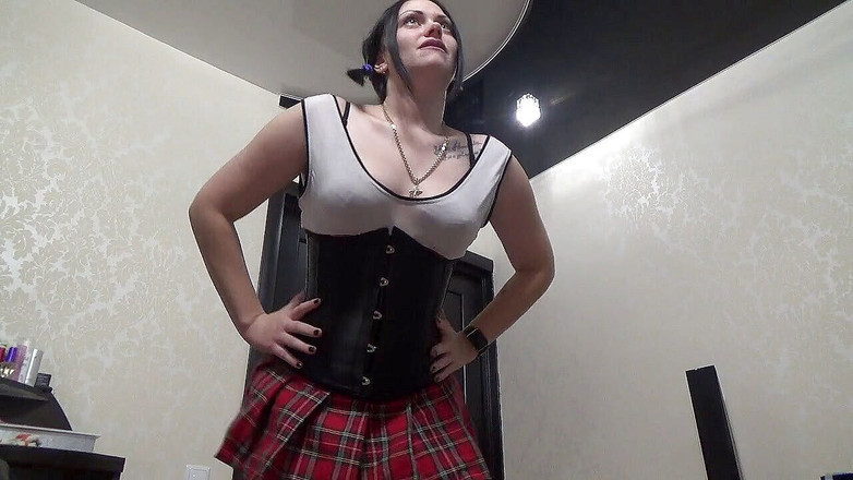 Goddess Misha Goldy: Соромить вас за перегляд порно дівчат з коледжу