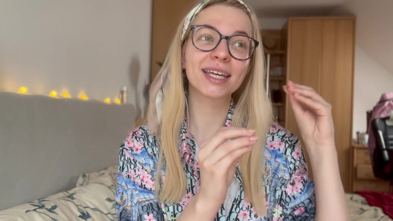 Goddess_Bella_Rae: The Science Behind Foot Fetish