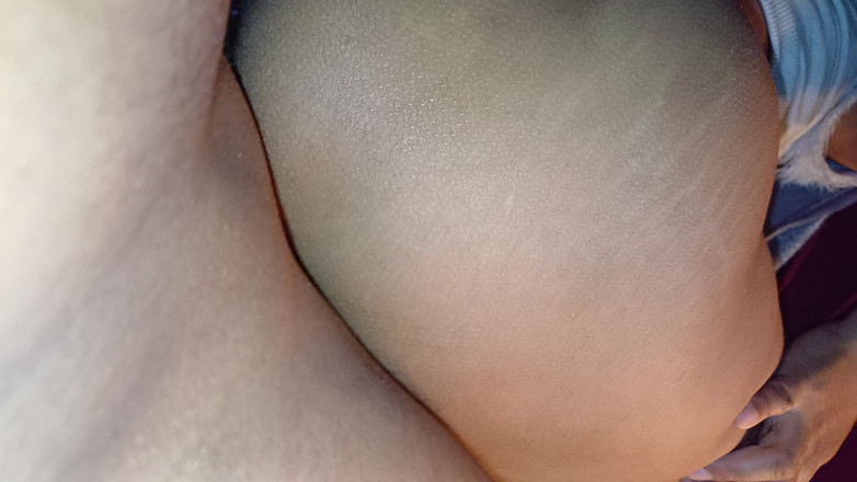 NaughtyWings: Holka šuká zezadu