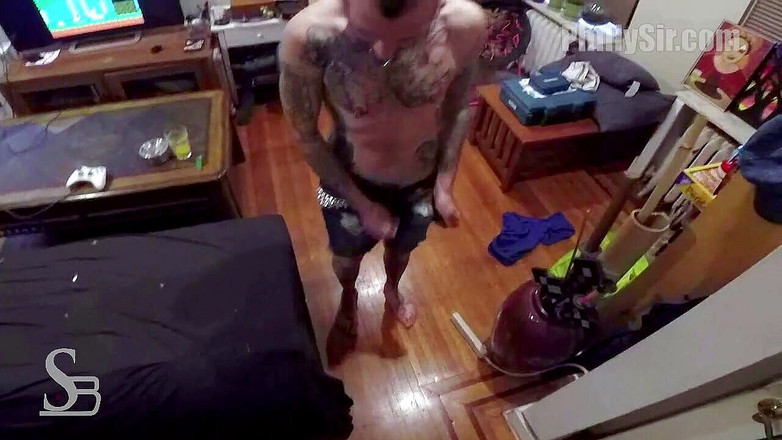 Philly Sir Videos: Morgan se fait surprendre en train de fumer à l'intérieur une...