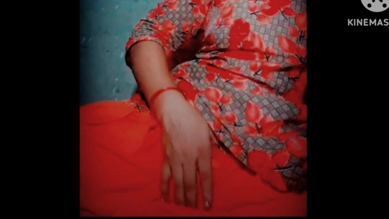 TricolorMusic3: Mladá žhavá krásná sexy dívka masterbet