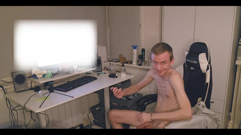 The Max Powers: 42 min goon sesh s někým sleduje