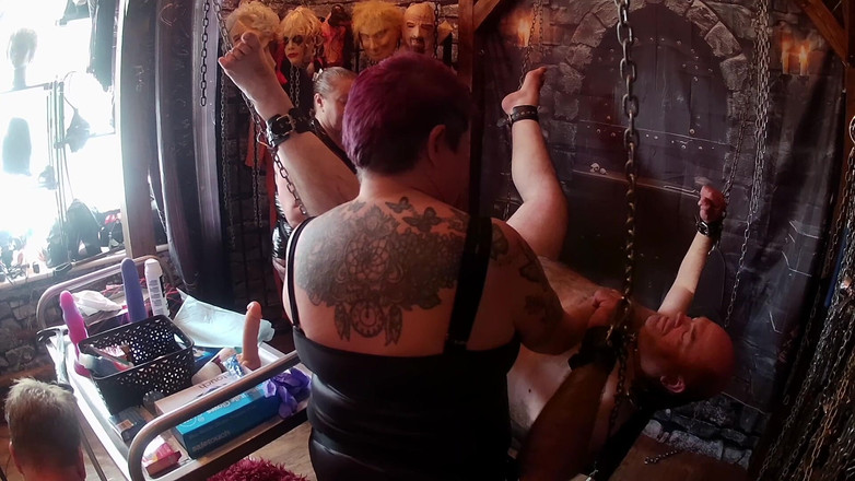 Aaexperiencesltd: 1부: 도미나 사타나 &amp; 라니스타 베어 이자르와 함께하는 페깅 비디오
