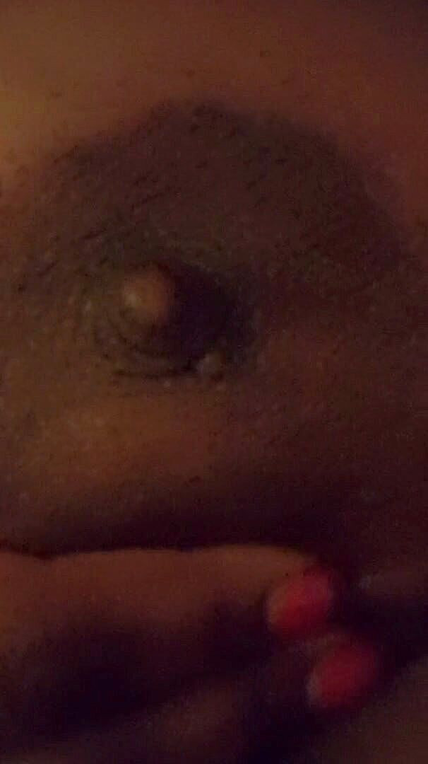 Big Titty Dreeam: Brincando com peitos