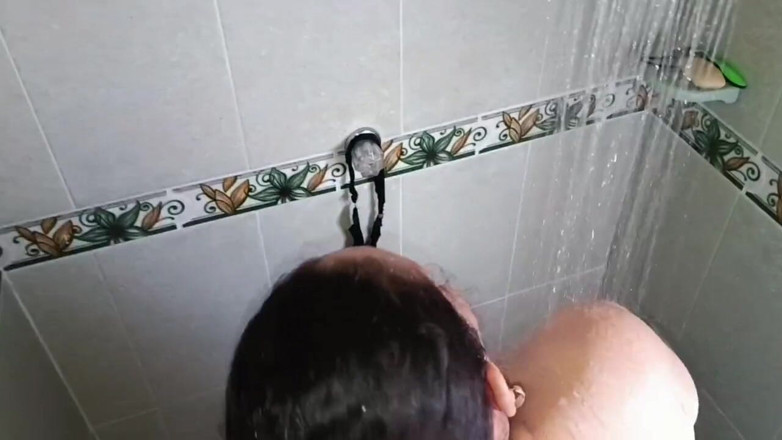 Milfcaliente69: MILF!!! Big-assed Woman, I'm so Horny I End up Masturbating...