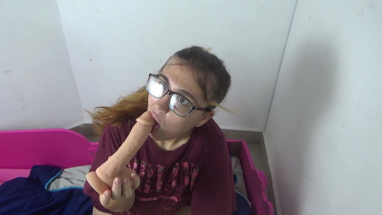 Lilli Hale: Folosește-mă, te rog