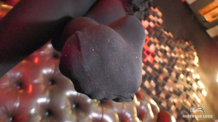 Mistress Legs: Nyonya dengan stoking tembus panik hitam - versi lengkap