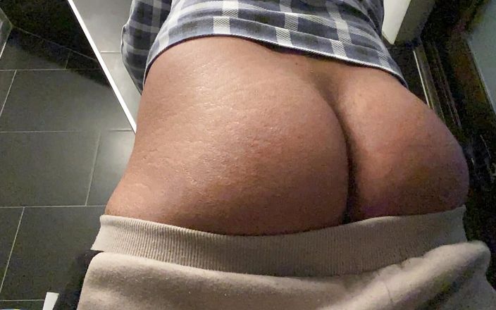 Damien Custo studio: Daddy Twerk Hot Sexy Big Ass