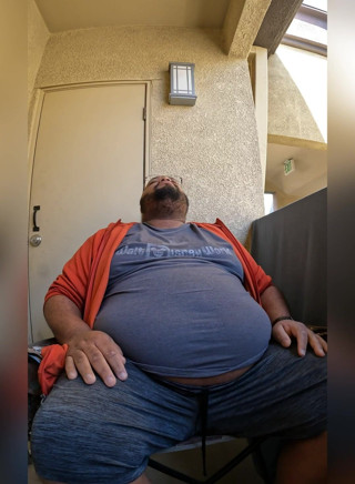 Blkhole420: Editing a video and inflating the belly on the patio....