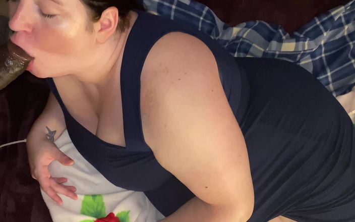TrotzillaTheGod: Keelgeit sappige Samantha eet een pik van zwarte bulls