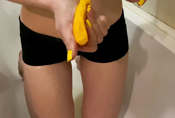 Monnycka: Tubuh saya seperti jus oren