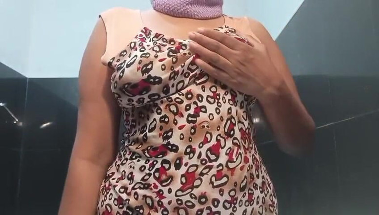 Miya White: Masturbasi sambil nonton boket hot. Homemade Orgasm