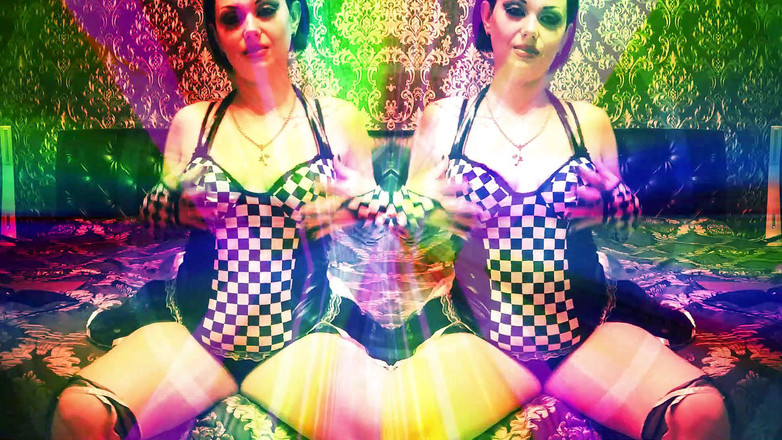 Goddess Misha Goldy: Aku akan ngentot kamu, budakku yang baik