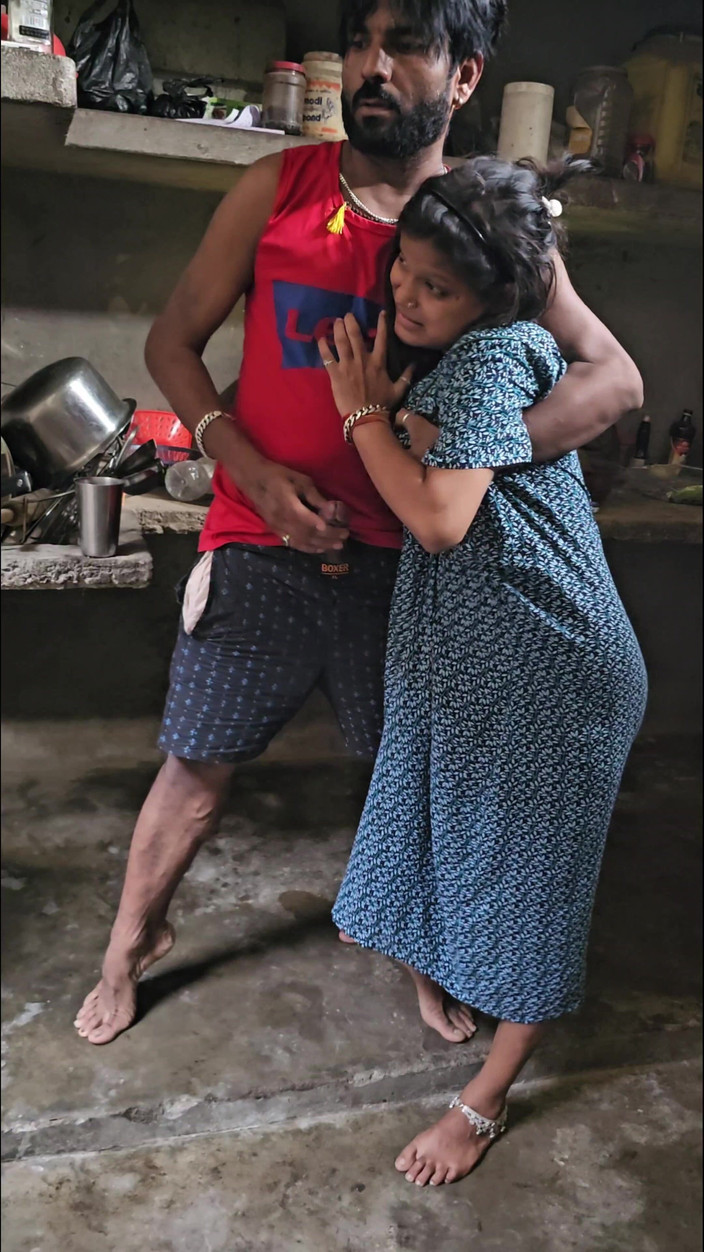 Aalox: 인도 마을에서 섹스하는 인도 마을 여친 남친 찐 홈메이드 섹스