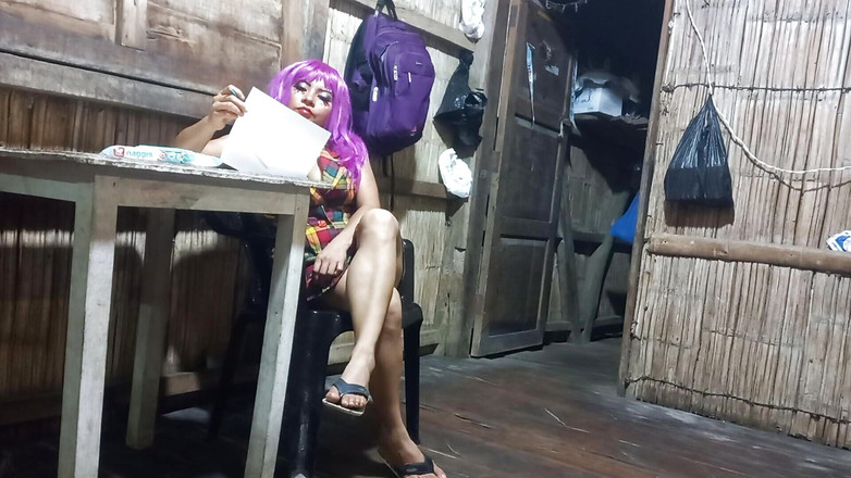 Martin13: Deliciosa ama de casa toca sus tetas y su vagina...