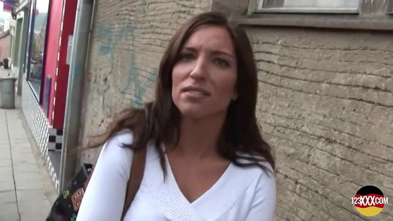 123XXX - Fucked Amateurs in Germany!: Evropská brunetka Kote s dokonalým tělem je vybrána pro dobrý...