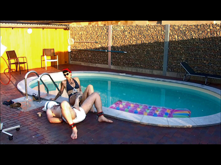 Domina Lady Vampira - SM Studio Femdom Empire: Perverse pin-up overheersing 3/4