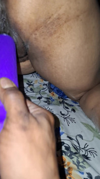 Bhabhi krijgt massage in poesje