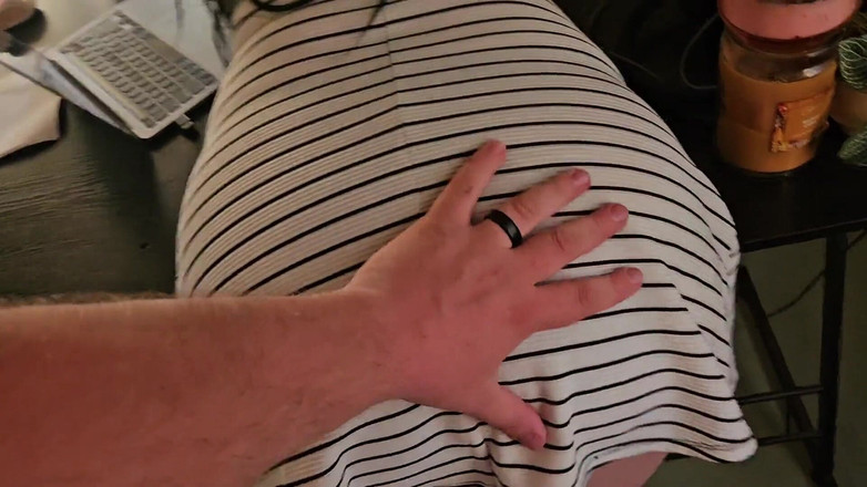 LEXI AND DAN: Güzel büyük memeli sekreterin tatile ihtiyacı var ve patronun biraz...