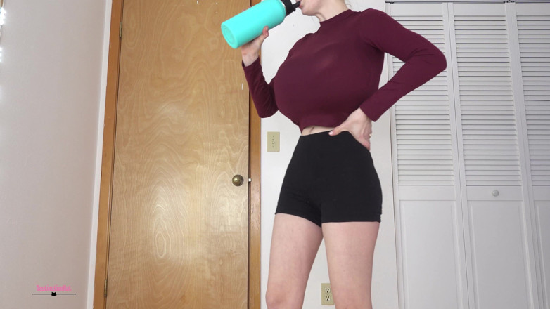 Destination Kat: Breasts Expanding During a Workout