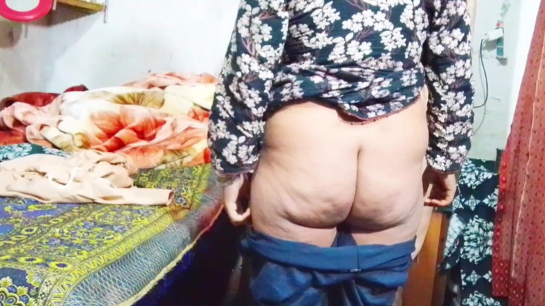 Abida pavreen: Bhabhi, singură acasă, cu țâțe mari, episodul 2