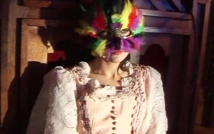 Inhonorof porn: Venedig: Große Orgie in Maske