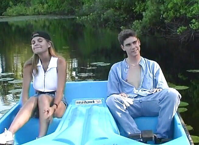 Sex Toy Entertainment: Memek gadis pirang mani muncrat dan lubang pantat dipermainkan