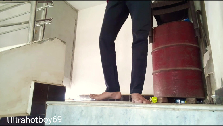 UltraHotBoy69: Розваги на терасі