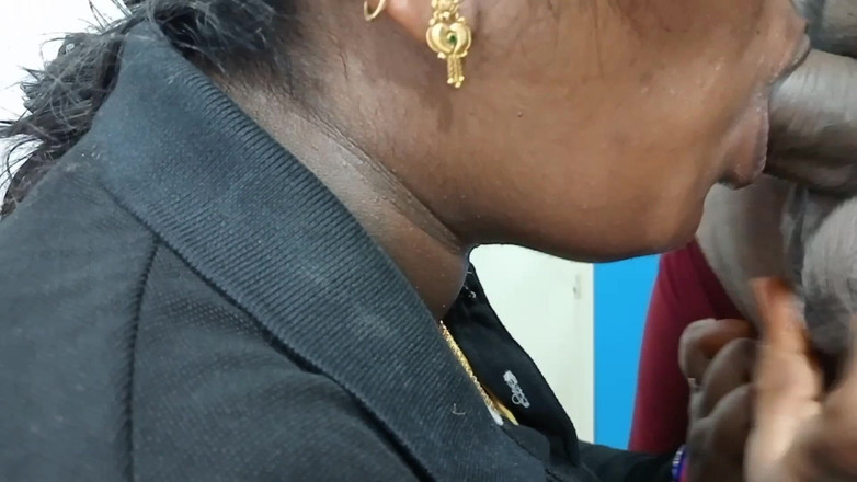 Veni: Дезі тамільська зведена сестра хардкорно трахається зі своїм зведеним братом, коли вони були одні вдома