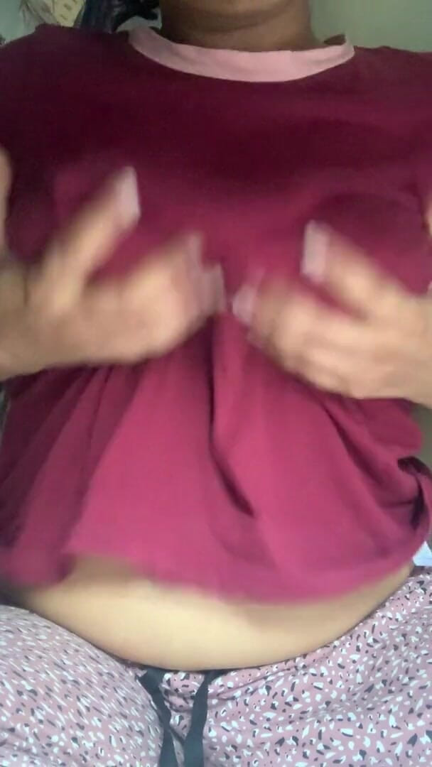Naughty Priyanka: Pansiyon odasında azgın kız