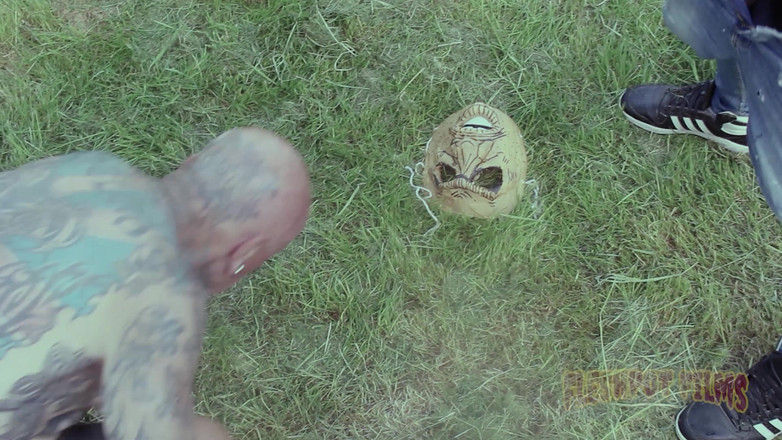 Fleshpot films: Scopata in cortile