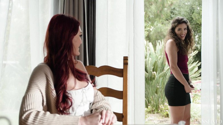 Transfixed ADULTTIME: Transfixed - Tori Easton Gives Friend Victoria Voxxx a Wet Creampie