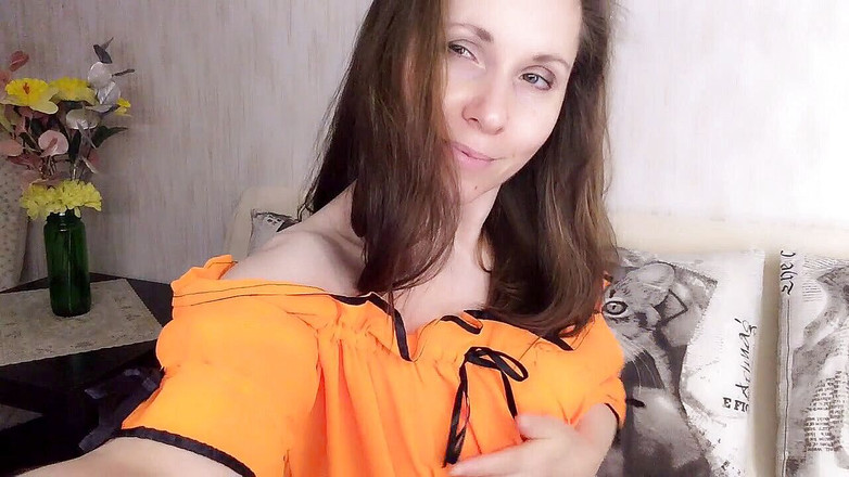 Olivia x Love: Jeu de seins, déshabillage taquinage