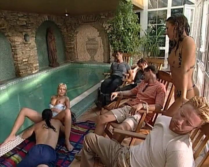 Top Line video: Dwie piękne sceny z pięknymi i uwodzicielskimi kobietami miłośnikami nieprzyzwoitego...