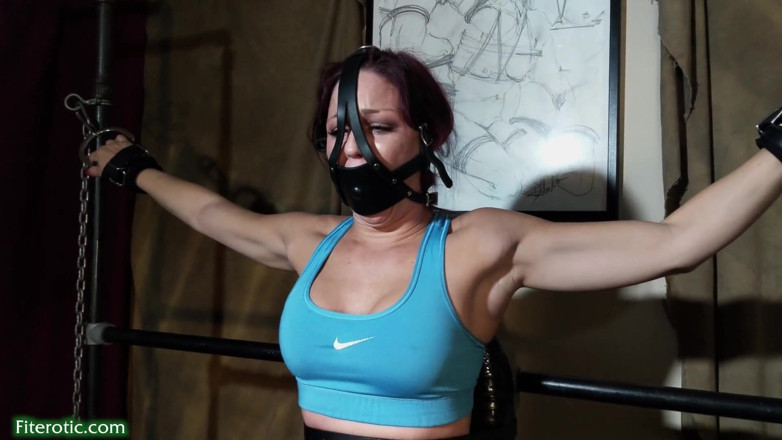 David Mack Video: Wrestler Sarah Brooke Sybian Ride