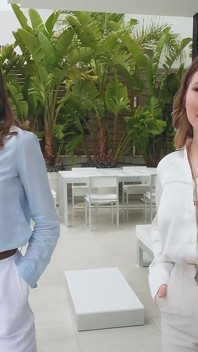 Angelika en Amalia willen een korting