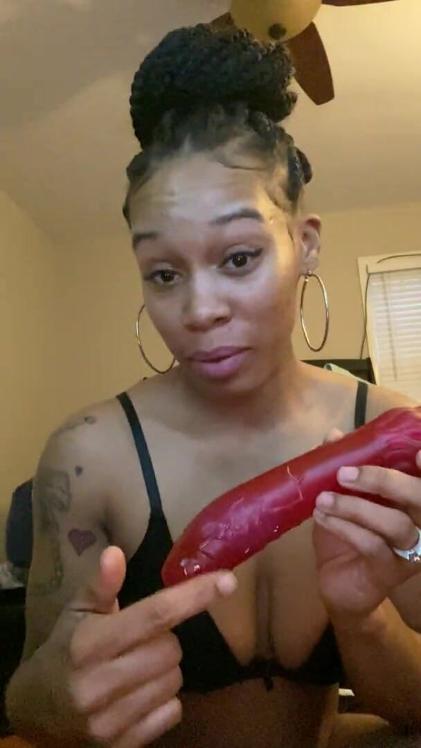 SexLoveRed: 黒檀初めての自撮りファックビデオ