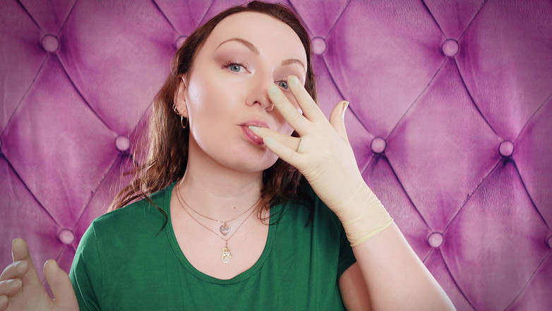 Arya Grander: Asmr a detail: Obryně Pohltí fetiš - lízání aut z čokolády. Závorky.