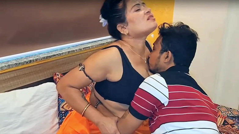 arrk: Tantrik Mata Ki Garam Jawani...