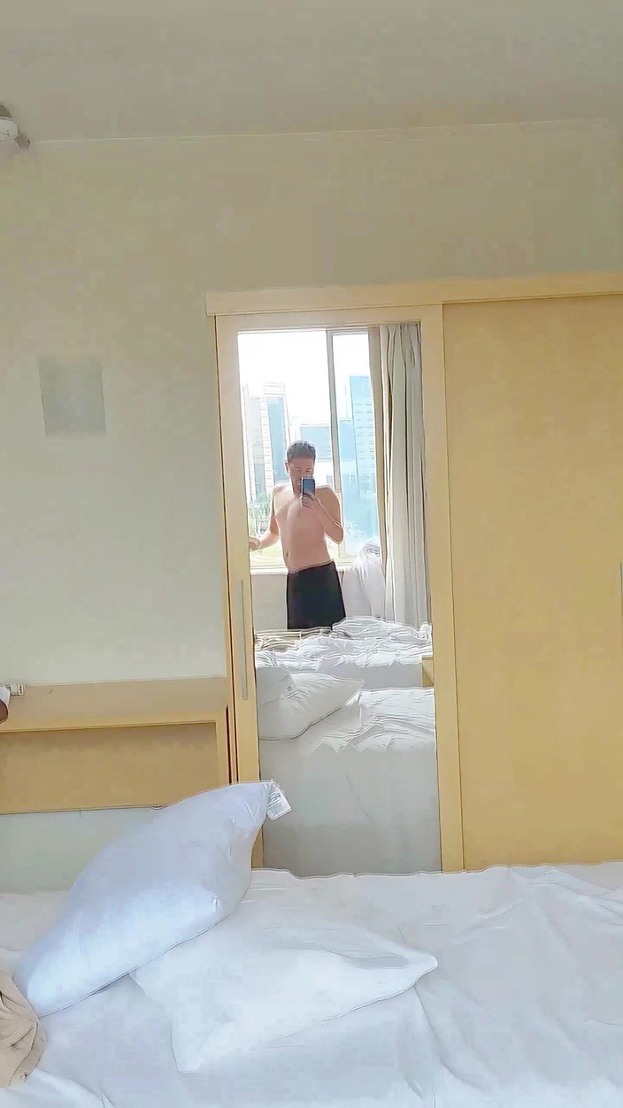 Marcosninfo: 나는 흥분해서 침대에서 자랑했어