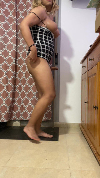 Natalia Valera: Elbisemi çıkarmanı ve beni sikmeni istiyorum