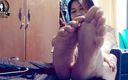 Aurora&#039;s feet: Lyckliga fötter