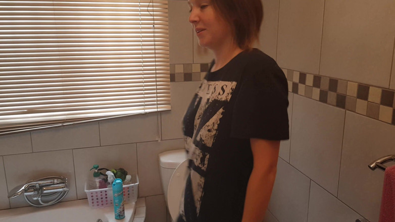 Alicia Robertz: Pissing Compilation