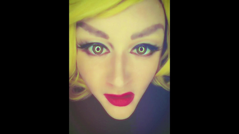 Campsissyboi: 你和拉娜（又名）女神拉娜工作的第一天。