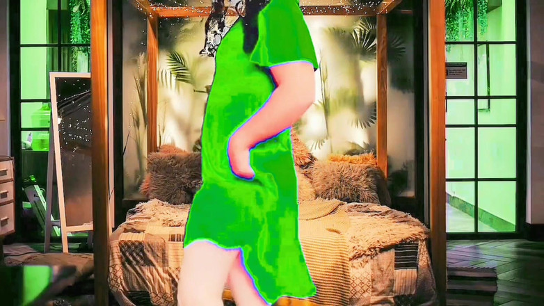 Kitty_Cross: Calda sissy mostra il corpo perfetto con le luci al...