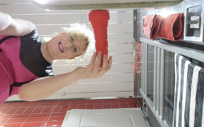 Spike Essex: Anal Dildo and Pissing in the Bathroom with Sexy MILF...